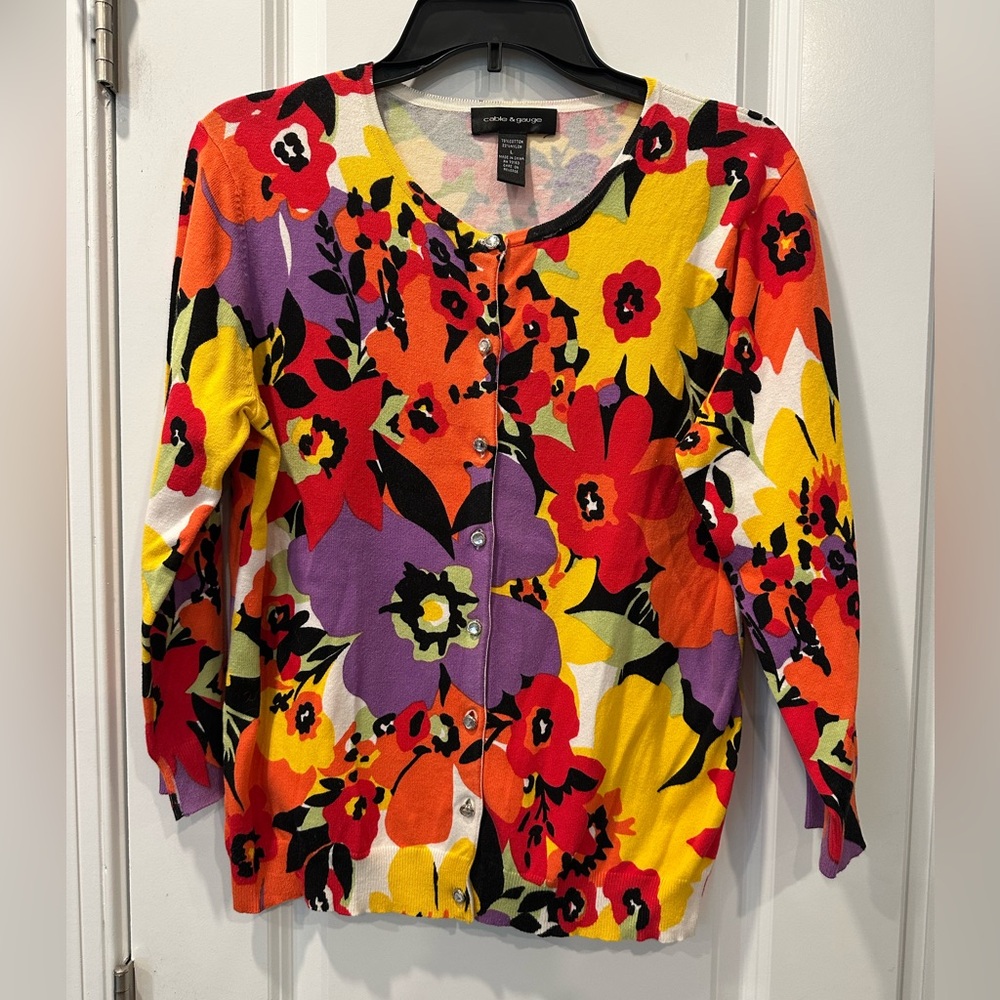 Cable & Gauge Floral Knit Cardigan with Rhinestone Buttons, Size L